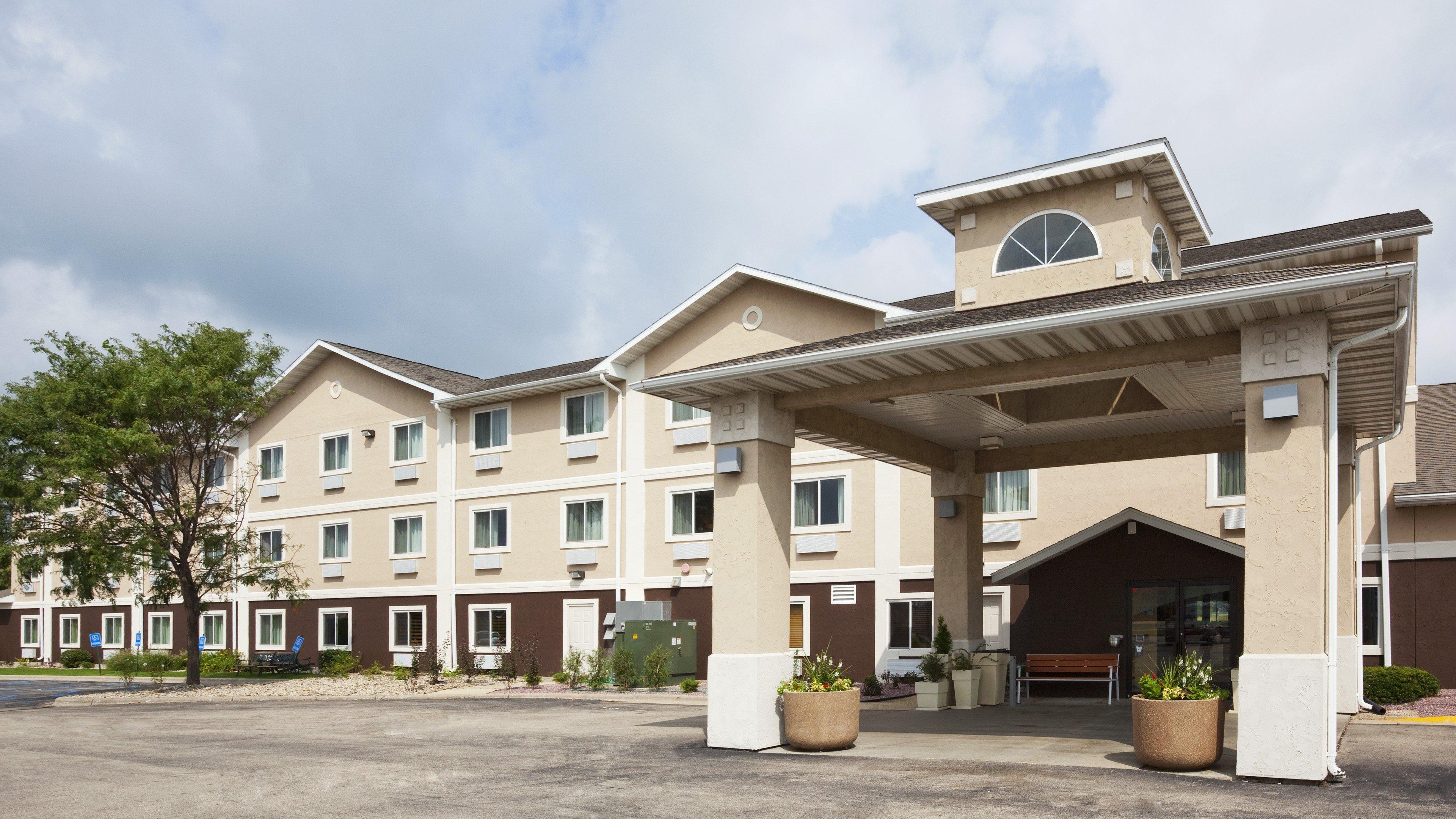 Holiday Inn Express Deforest, An Ihg Hotel Exterior photo